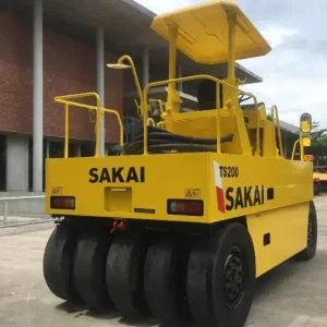 jual pneumatic tyred roller